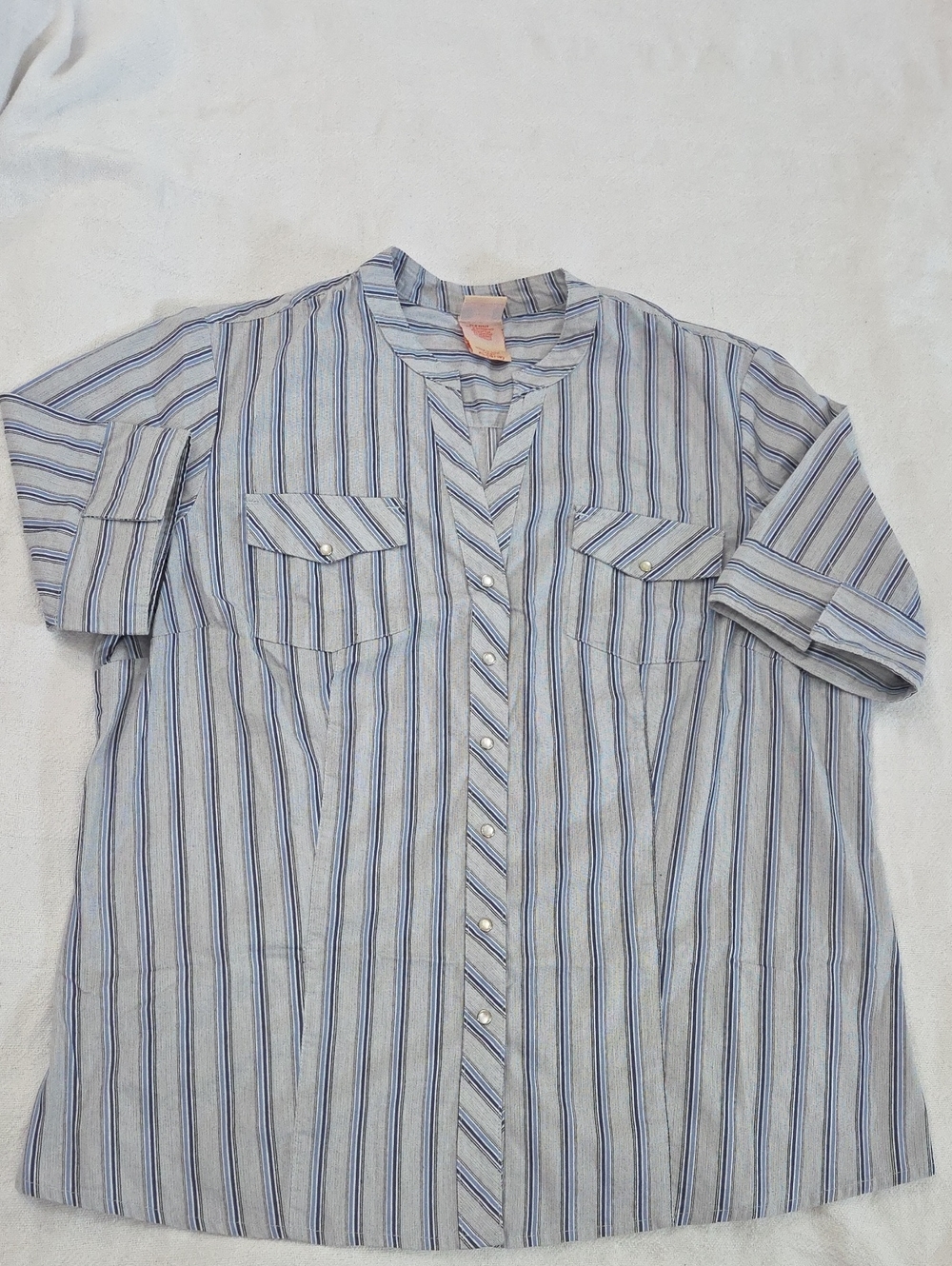 ​Faded Glory Blue Grey Striped Snap Front Top Short Sleeve XL (16/18) Stretch